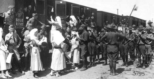 La Cruz Roja: Un Faro de Humanidad a Través de Crisis y Conflictos