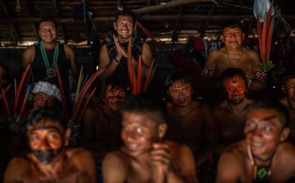 Rituales de muerte: Comer las cenizas de los muertos en la tribu Yanomami para la paz de los espíritus