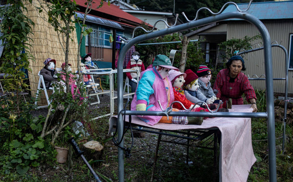 El arte de la persuasión: La sorprendente historia del pueblo de Nagoro y sus 400 muñecas