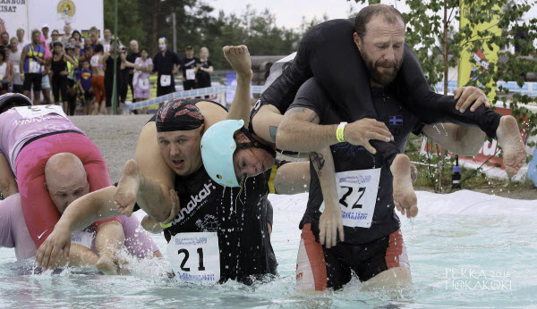 El Campeonato de Portación de Esposas: Un Deporte Único que Combina Tradición y Atletismo