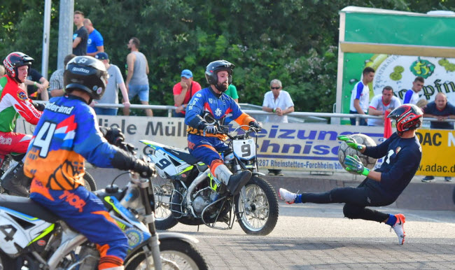 Moto-Polo: La Revolución del Fútbol en Dos Ruedas