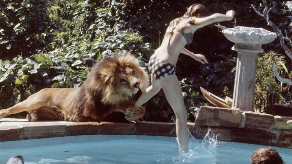 Roar: El sueño cinematográfico que se convirtió en una pesadilla real detrás de las cámaras