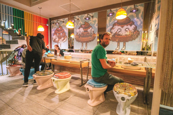 Restaurant Modern Toilet à Taipei : Une Expérience Culinaire Unique dans un Décor de Salle de Bain