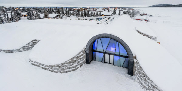 L'Icehotel Suédois : Une Expérience Magique Renouvelée Chaque Hiver