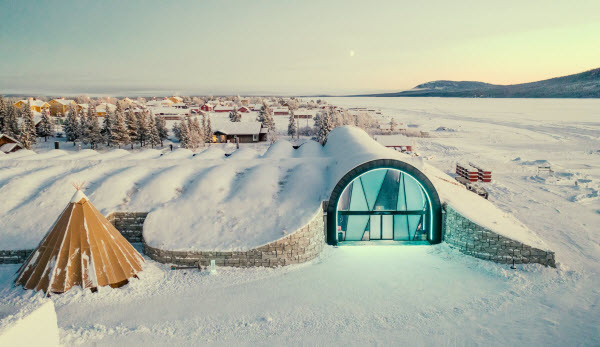 L'Icehotel Suédois : Une Expérience Magique Renouvelée Chaque Hiver