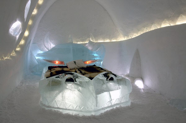 L'Icehotel Suédois : Une Expérience Magique Renouvelée Chaque Hiver