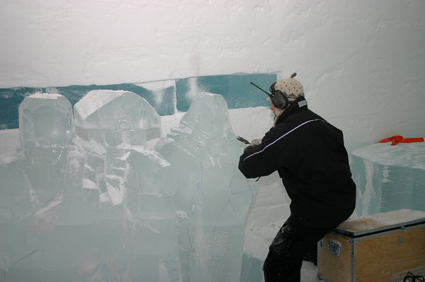 L'Icehotel Suédois : Une Expérience Magique Renouvelée Chaque Hiver