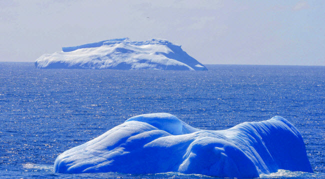 L'Océan Austral : Secrets du Continent Gelé et Menaces Croissantes