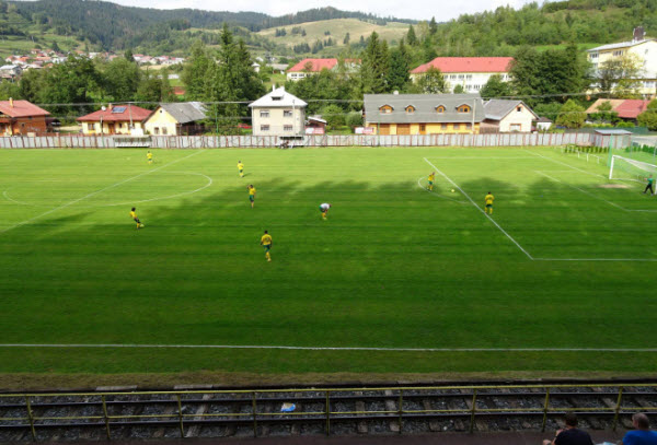 L'attrait insolite du football : le cas unique du stade ferroviaire de Čierny Balog