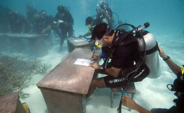 Sommet sous-marin : La déclaration audacieuse des Maldives contre le changement climatique