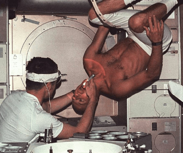 Can Surgery Be Performed in Space Where There Is No Gravity ?