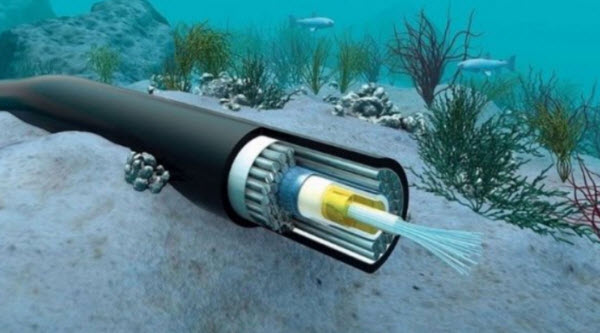 Are the underwater internet cables located in the depths of the oceans vulnerable to sabotage ?