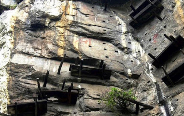 Echoes in the Sky: Exploring the Enigma of China's Hanging Coffins