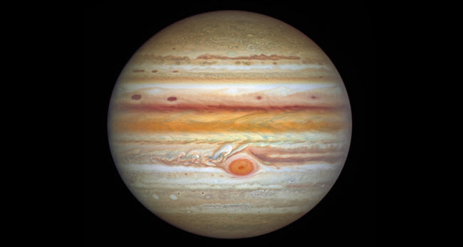 Jupiter: The Giant of the Solar System and Its Astonishing Moons